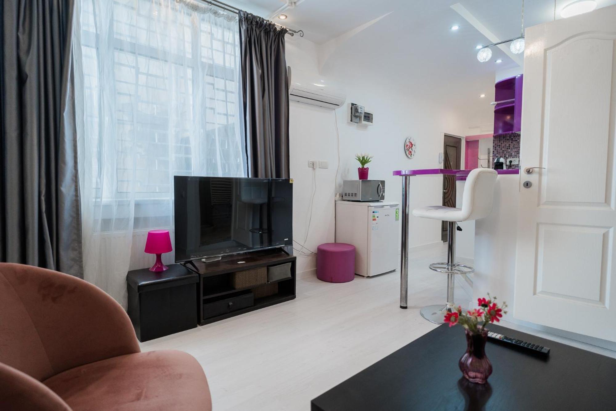 Ultra Central White & Lila Studio บูคาเรสต์ ภายนอก รูปภาพ